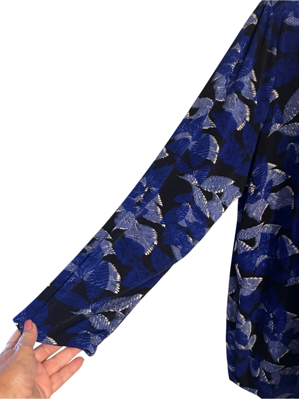 New Directions Blue & Black Abstract Notch-Neck Top PLUS: 3X Bin#14 - Picture 3 of 8